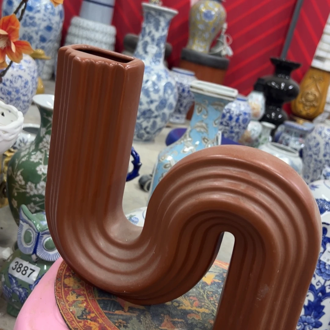 微瑕青花瓷器值得厚爱