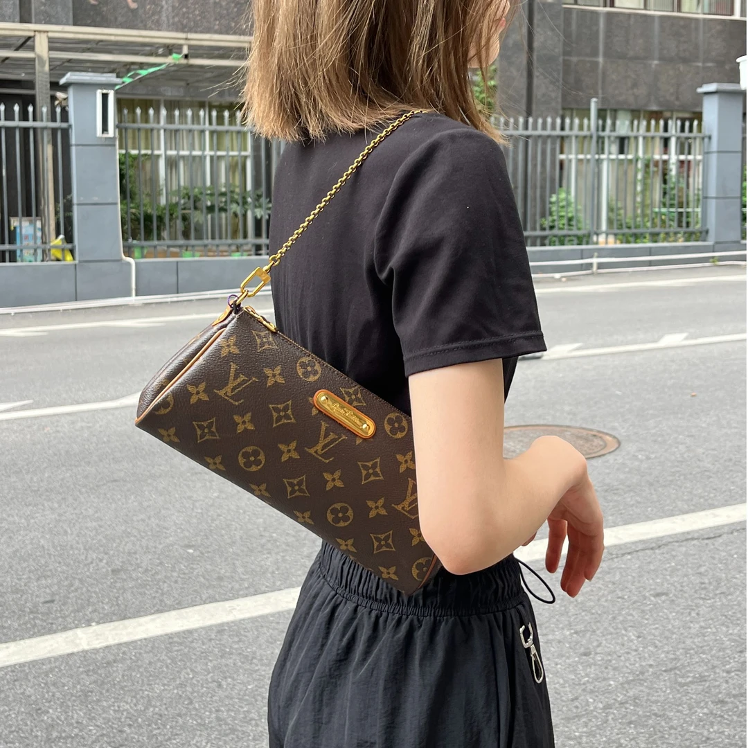 95新 LouisVuitton/路易威登 13506510 LVeva链条包 SN4153 25*13
