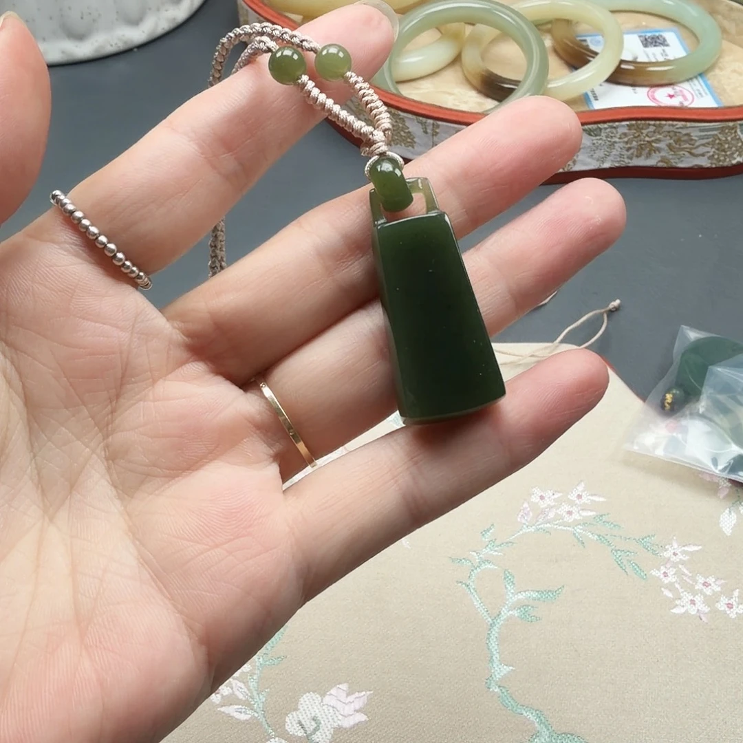 和田玉未镶嵌颈饰7