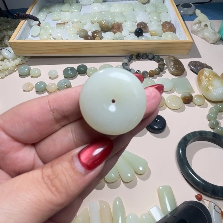 和田玉（糖玉）未镶嵌珠宝半成品