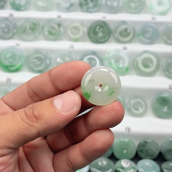 翡翠未镶嵌颈饰缅甸天然A货翡翠25-6.3