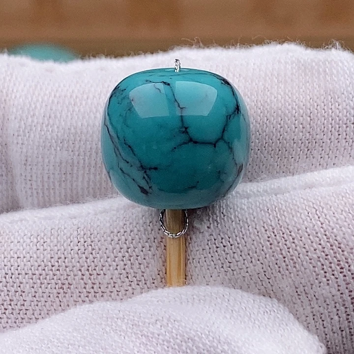 绿松石未镶嵌珠宝奇石14