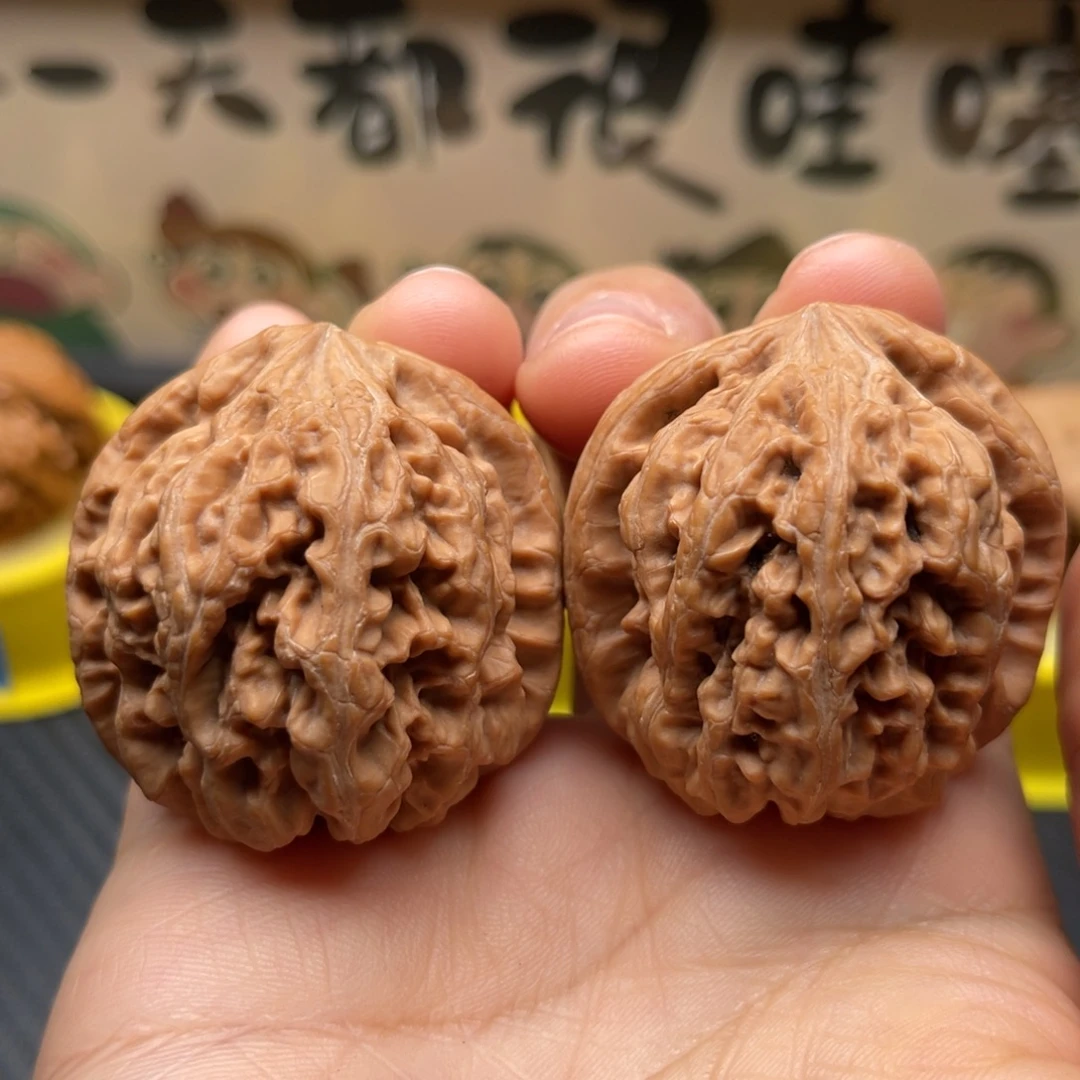 文玩核桃吊坠38粗筋