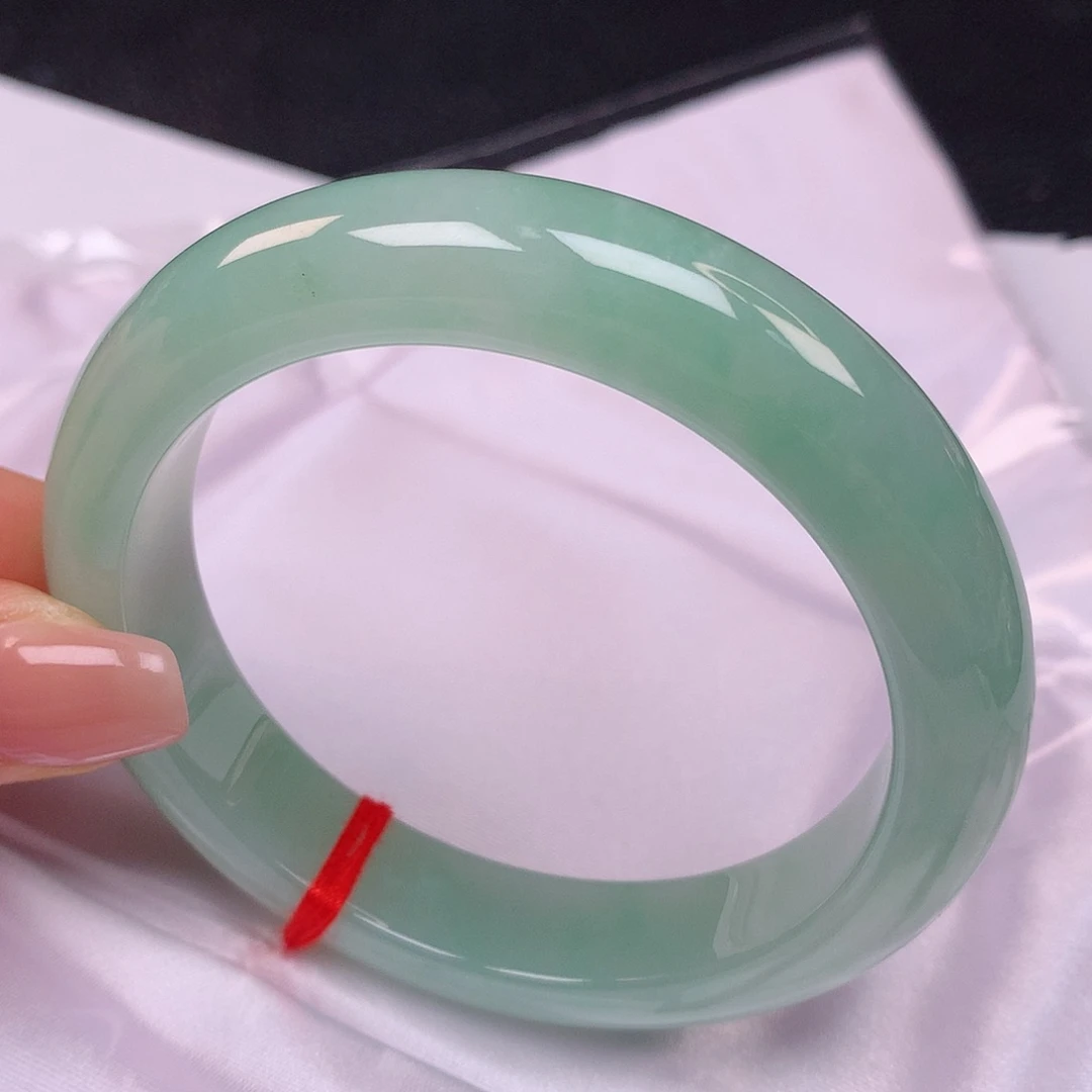 【闪购商品】翡翠手镯未镶嵌随**安57翡翠手镯