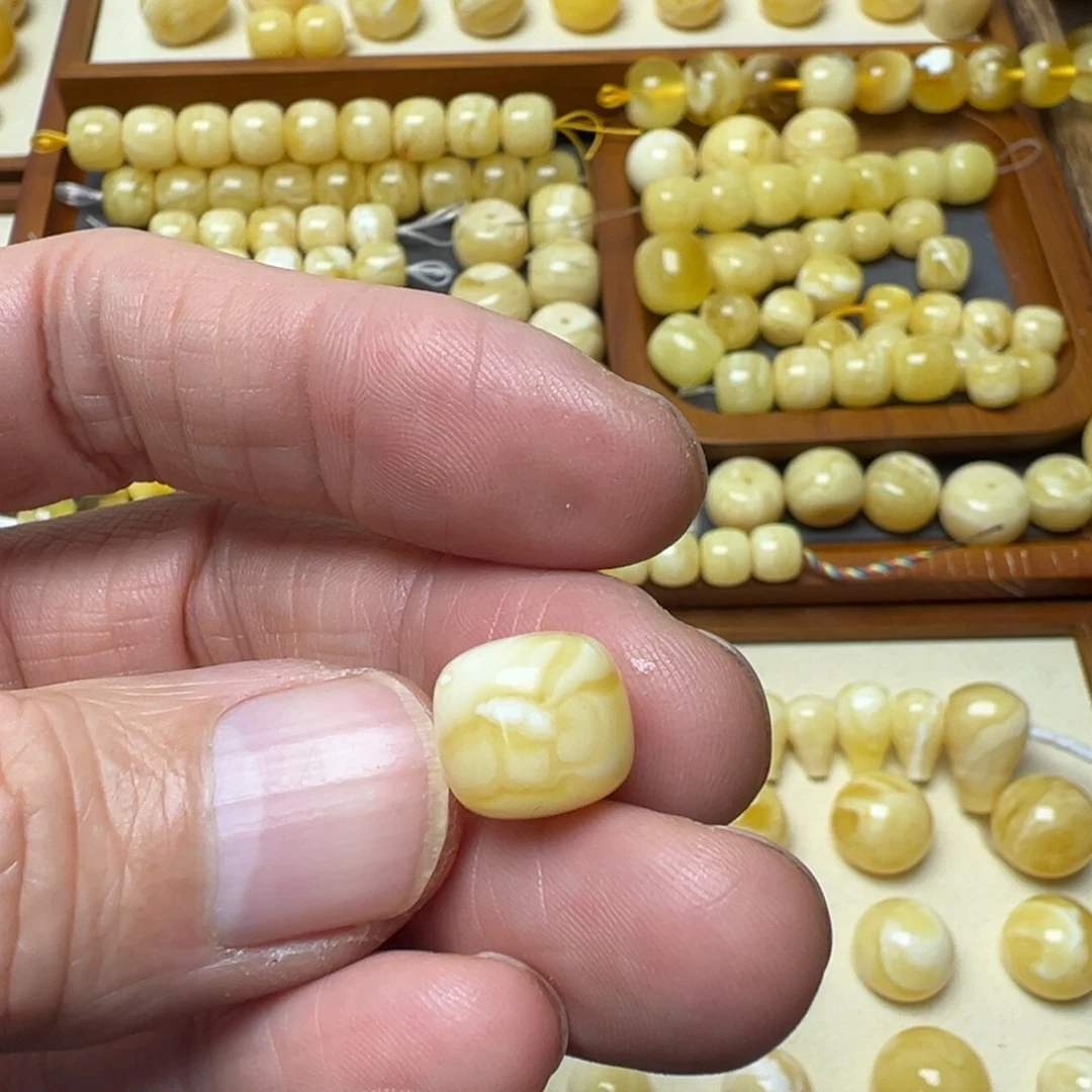 反***天琥珀未镶嵌裸石琥珀蜜蜡