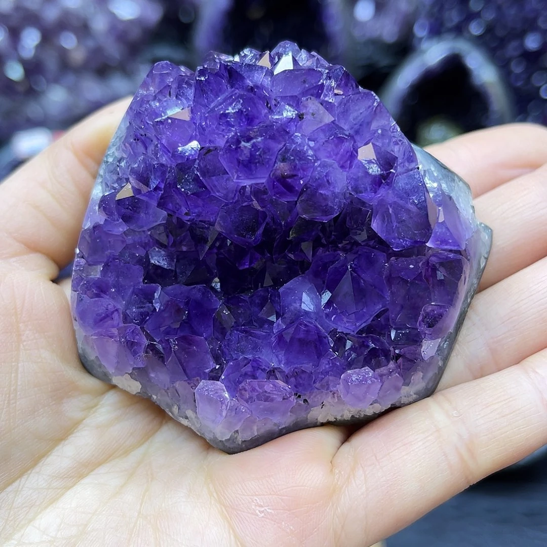 紫晶未镶嵌大型摆件（非配饰）