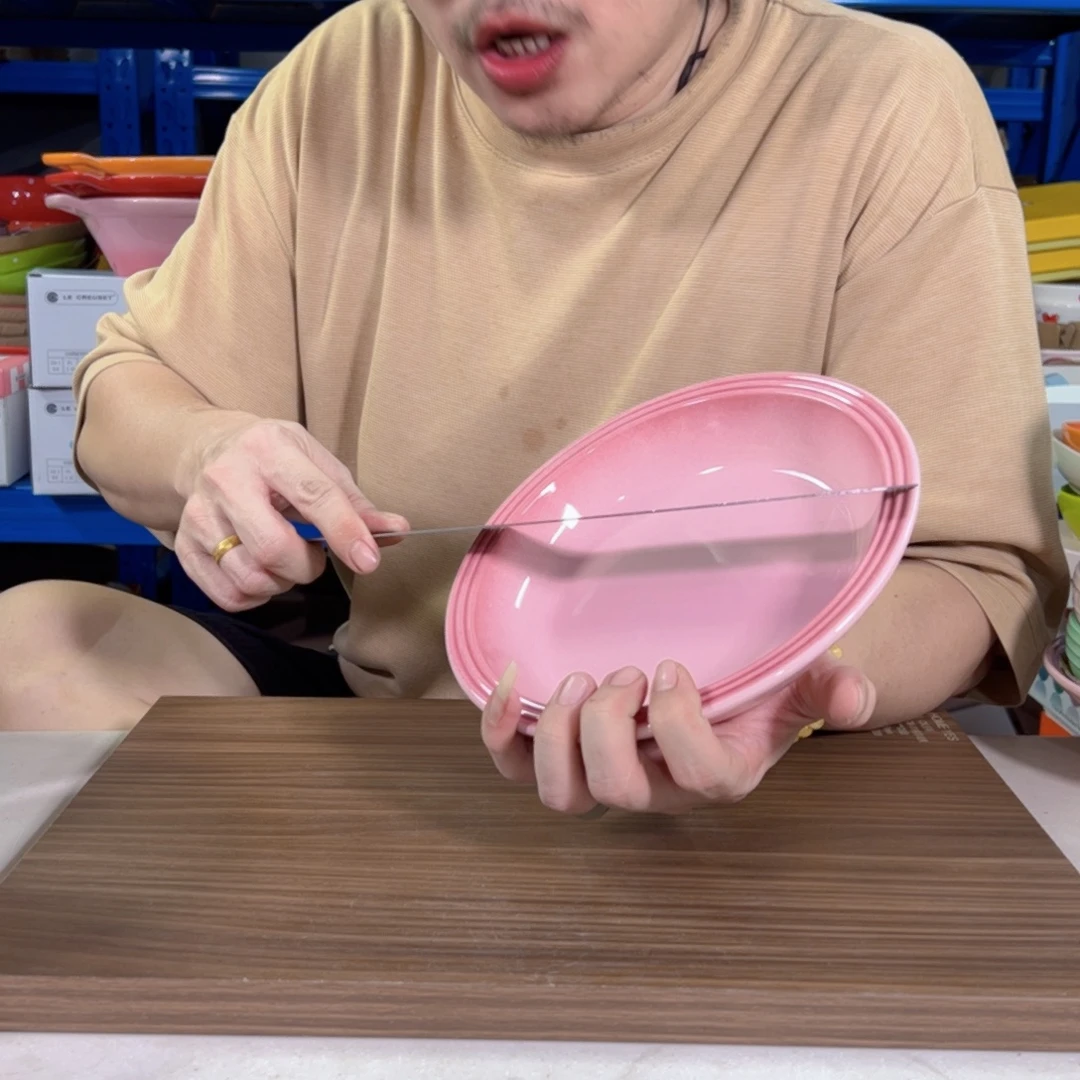 陶瓷粉色大草帽盘子