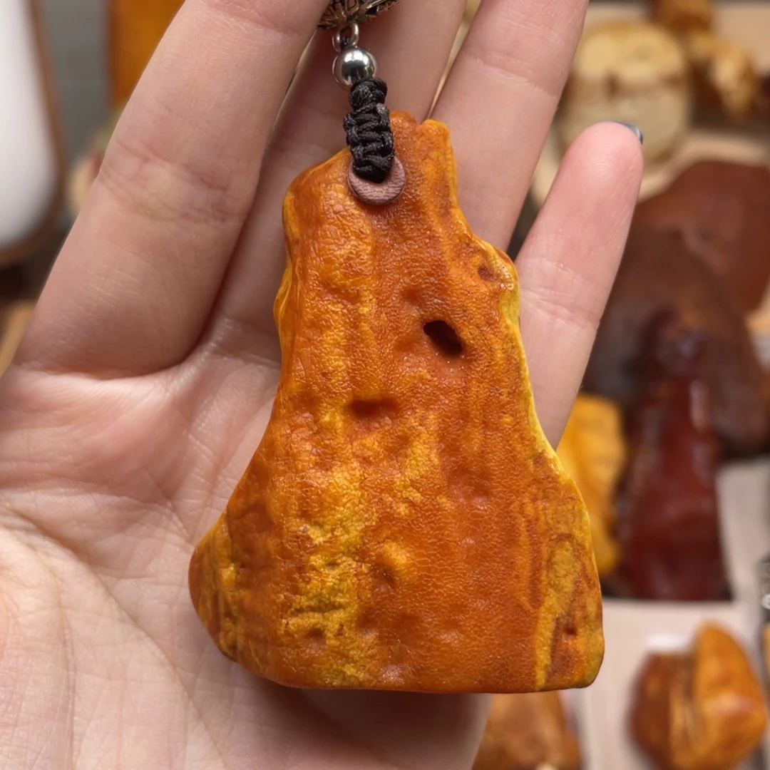琥珀未镶嵌珠宝奇石