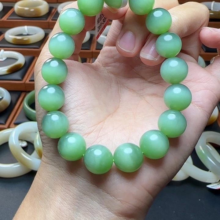 未镶嵌手串和田玉冰辣绿猫眼一线天
