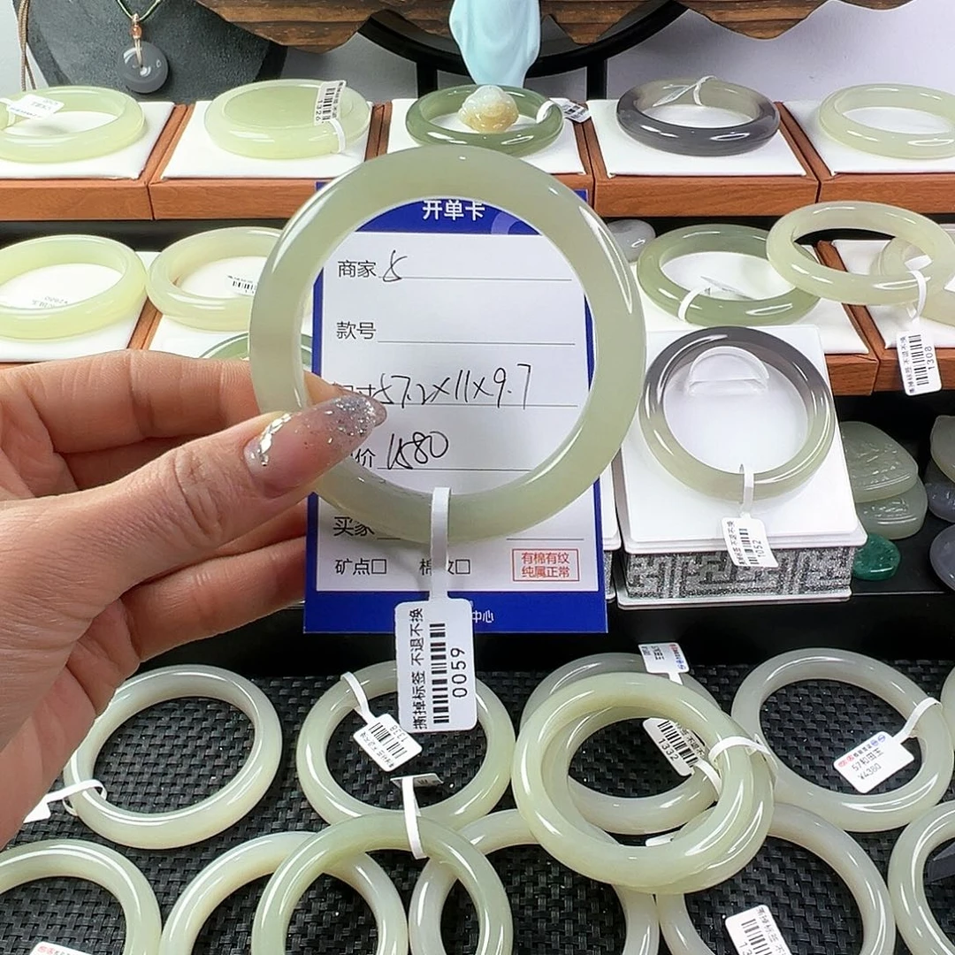 和田玉手镯未镶嵌W*