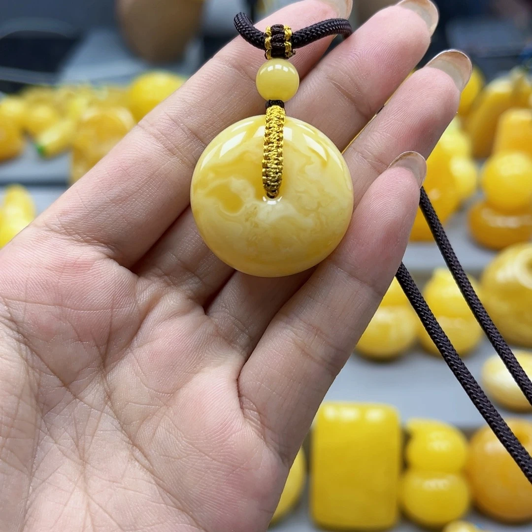 蜜蜡未镶嵌珠宝奇石