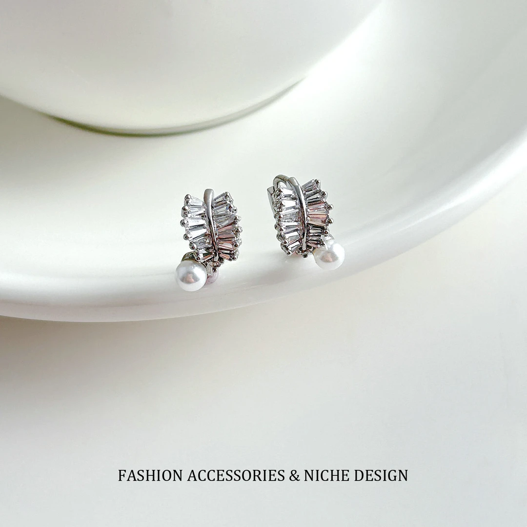 铜合金锆石耳饰 轻奢锆石树叶珍珠耳扣精致高级感气质时尚小众