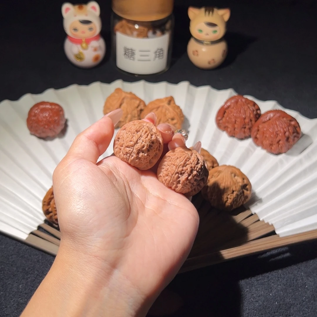 文玩核桃吊坠31血麒麟