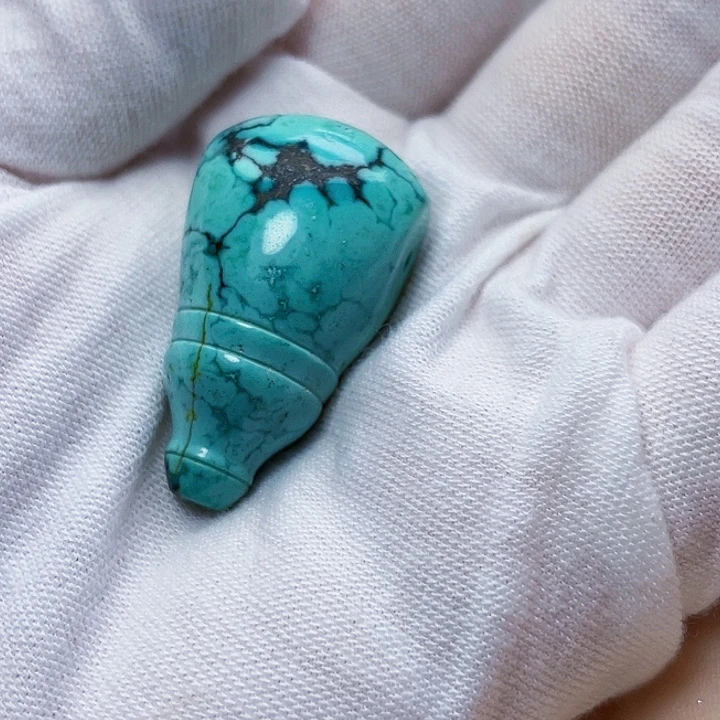 绿松石未镶嵌饰品