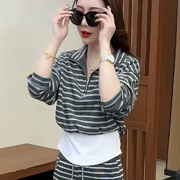 休闲运动上衣女2025春季新款洋气显瘦拼接连帽开衫减龄穿搭百搭