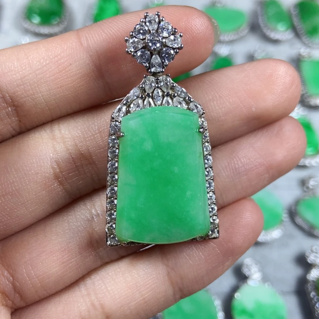 颈饰未镶嵌翡翠无事牌