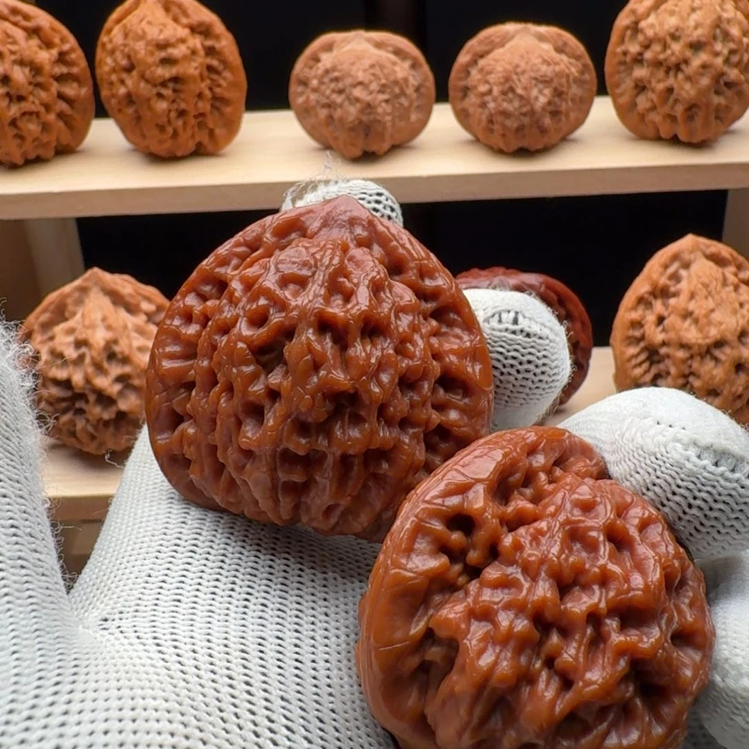 文玩核桃吊坠四****?金公子