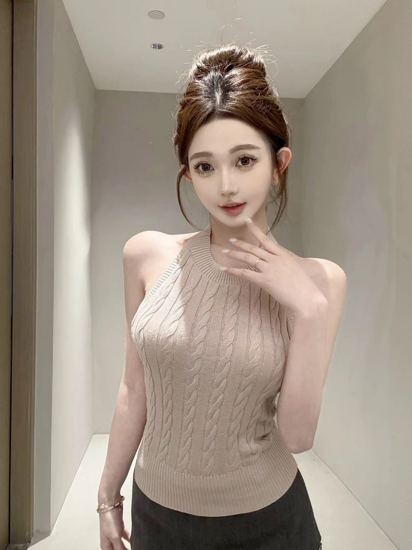 Yucii 美式复古设计针织无袖挂脖背心女2025夏新款外穿修身上衣