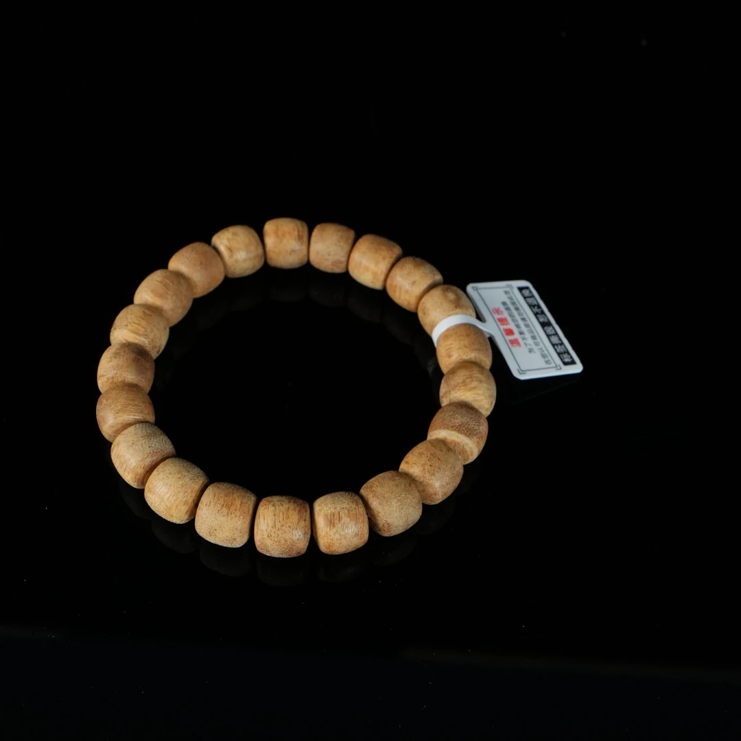 B6303 斯里兰卡黄油高山老料沉香桶珠手串 0.9x1.0cm 10.52g