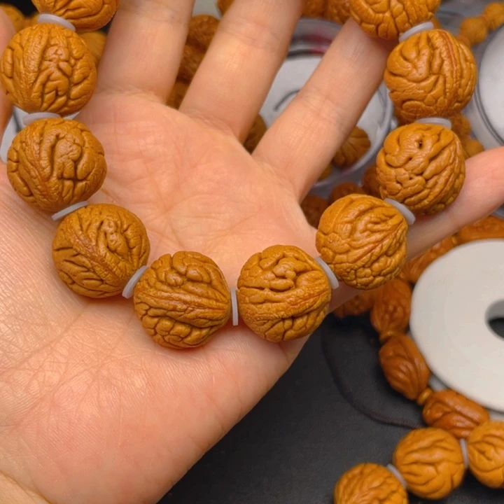 终***者吊坠桃核龙纹桃核手串