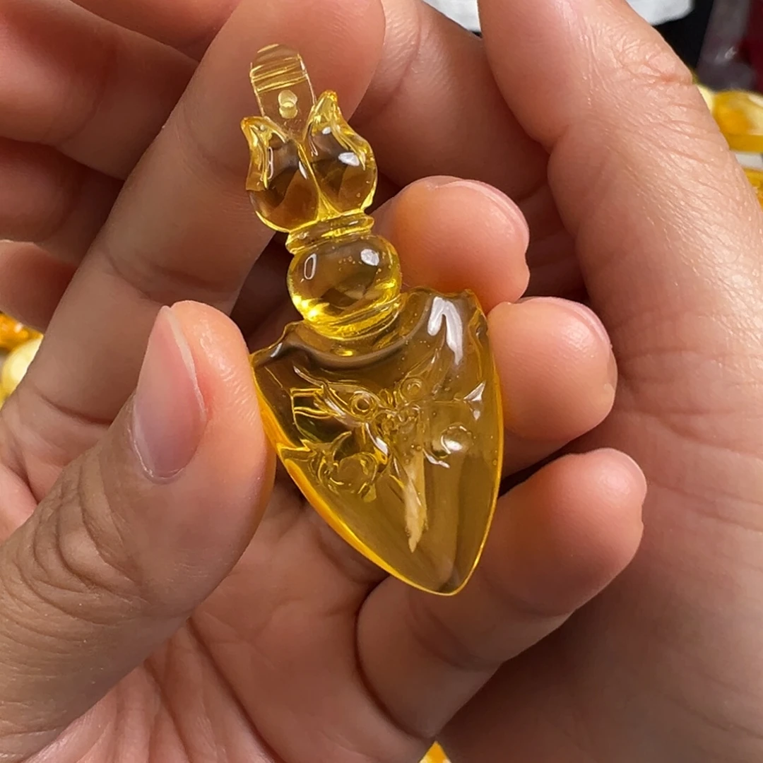 琥珀未镶嵌裸石琥珀