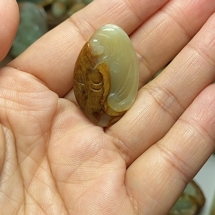 岫岩河磨玉（透闪石质玉）未镶嵌颈饰