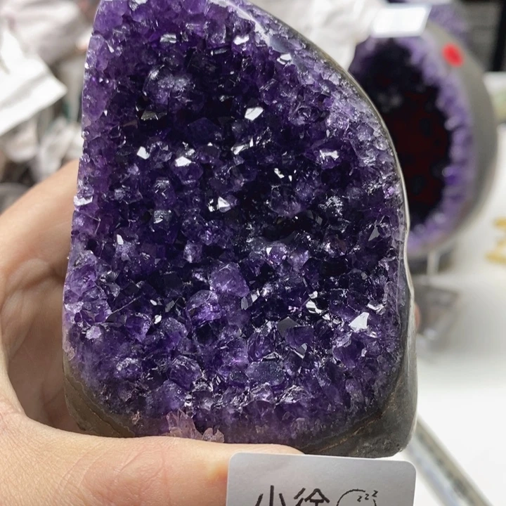 紫晶大型摆件（非配饰）未镶嵌