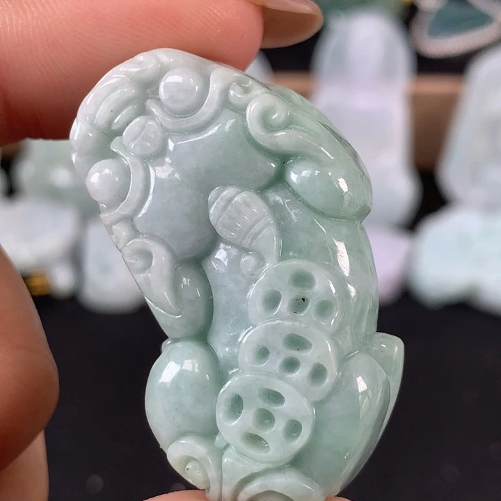 颈饰未镶嵌翡翠貔貅