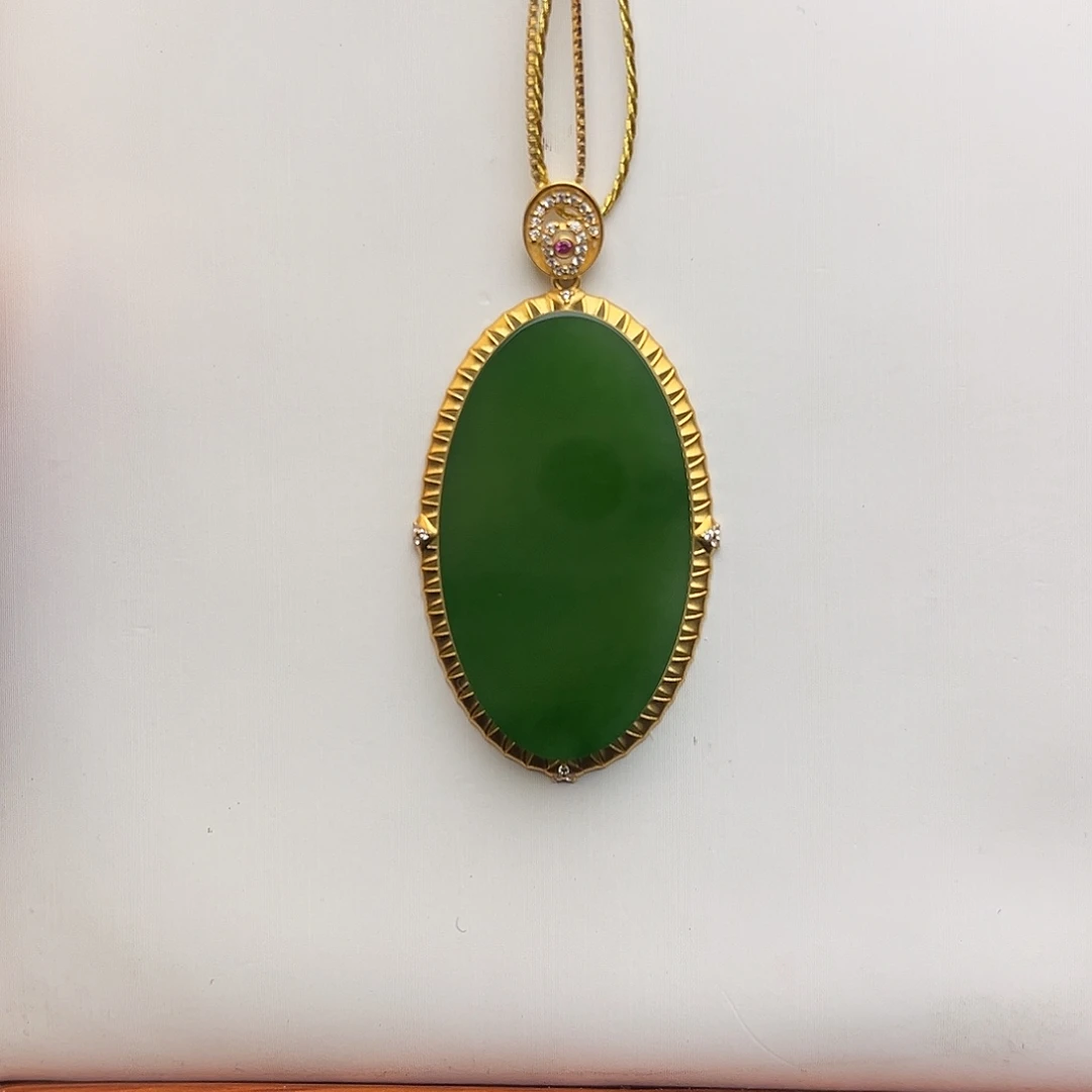 和田玉18K金镶嵌颈饰