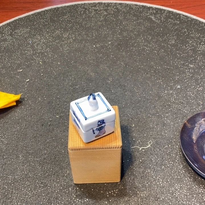 向***看瓷片陶瓷艺术品制作工艺品