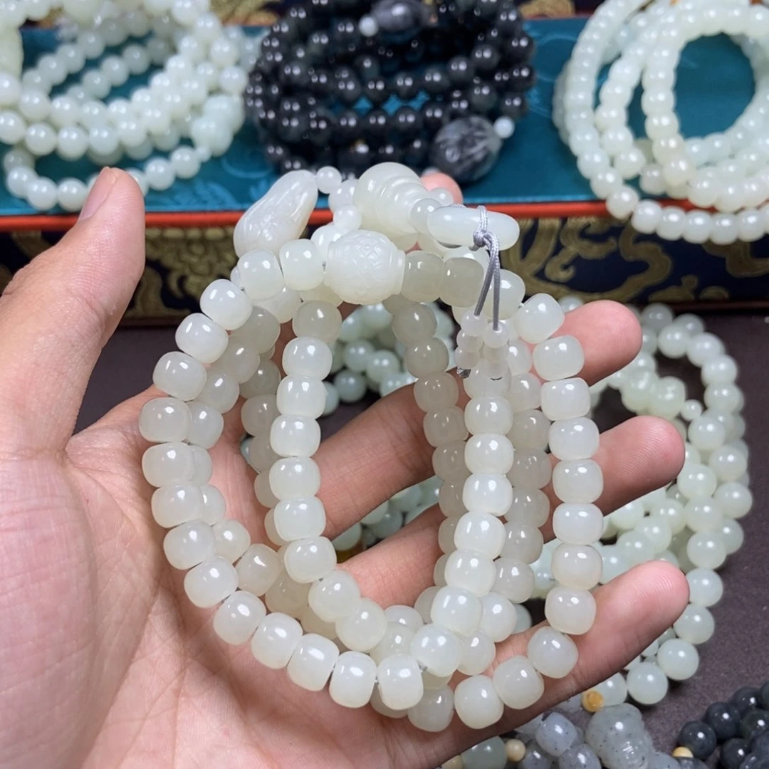 和田玉未镶嵌挂件山****司