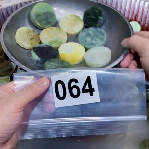 【闪购商品】蛇纹石玉珠宝半成品未镶嵌