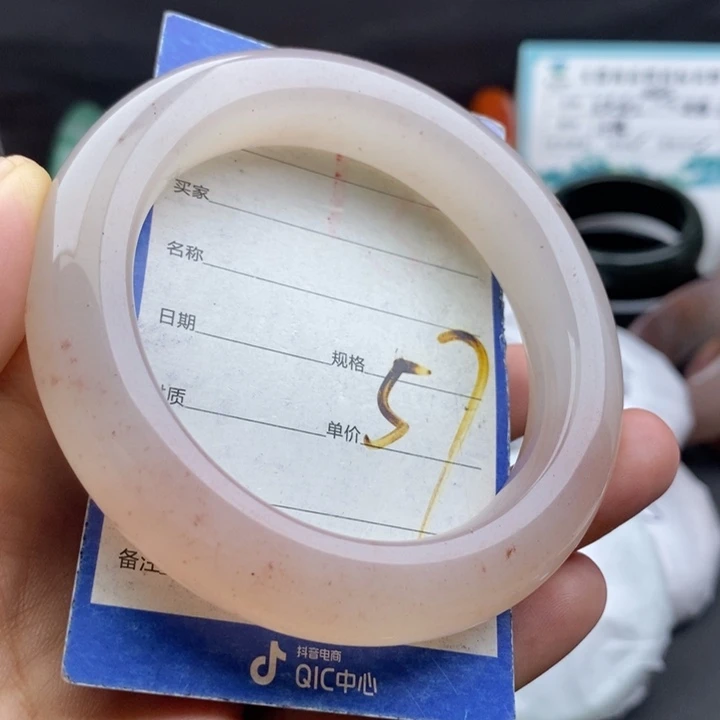 未镶嵌手镯石英质玉