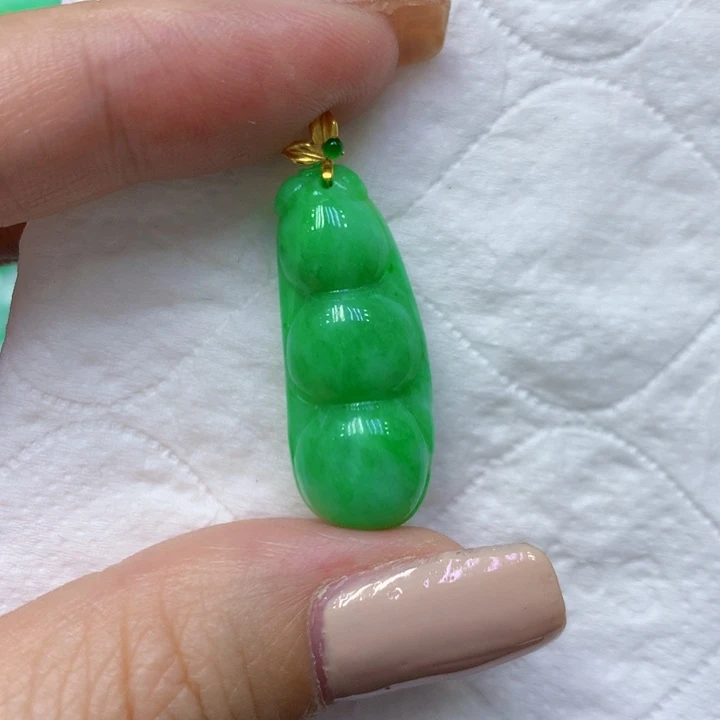 颈饰18K金镶嵌翡翠