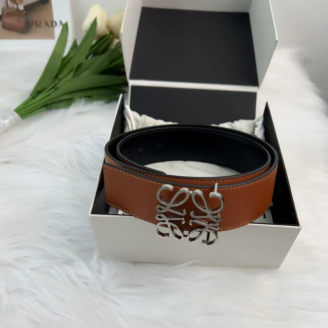 95新 LOEWE/罗意威 罗意威带盒咖色大log腰带