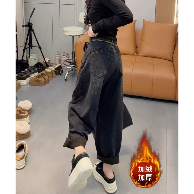 Aimeerosa/艾洛莎洋气豹纹直筒牛仔裤女2025秋冬加绒显瘦阔腿裤子