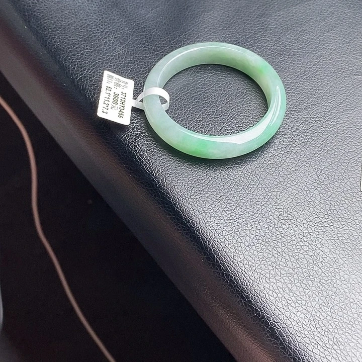 未镶嵌手镯翡翠52圈口
