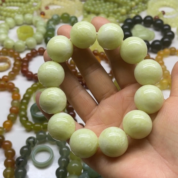 蛇纹石玉手串未镶嵌