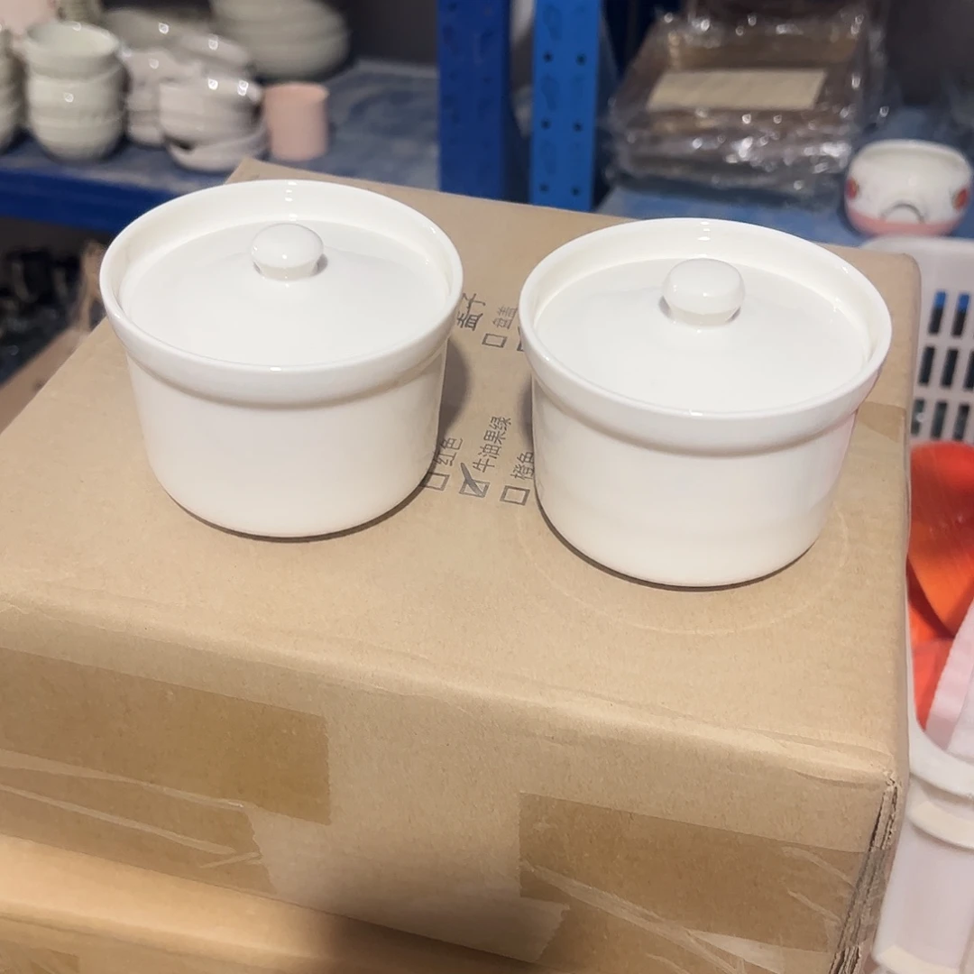 瓷片白色炖盅两个