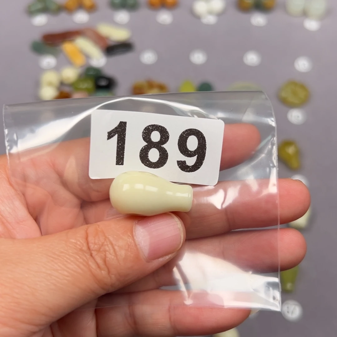 未镶嵌蛇纹石玉颈饰十**里