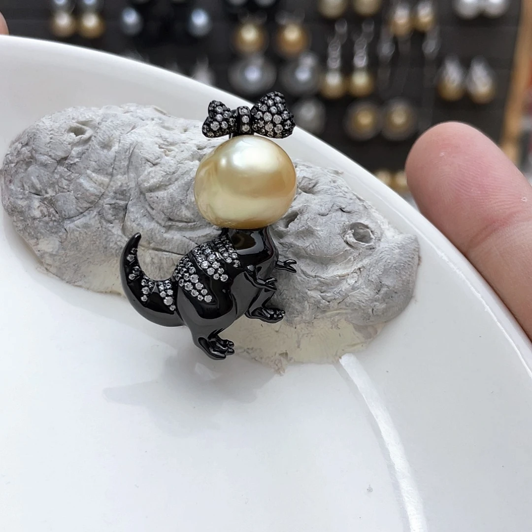 银S925镶嵌海水珍珠颈饰