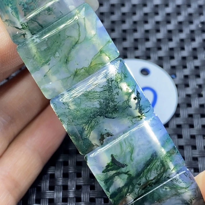 未镶嵌颈饰玛瑙/玉髓春*