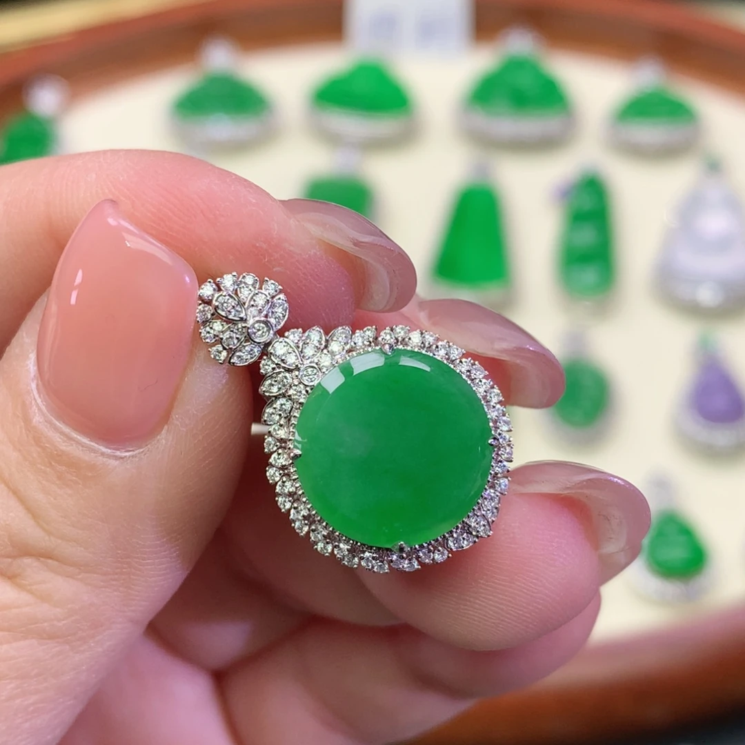 翡翠18K金镶嵌吊坠(不含链)