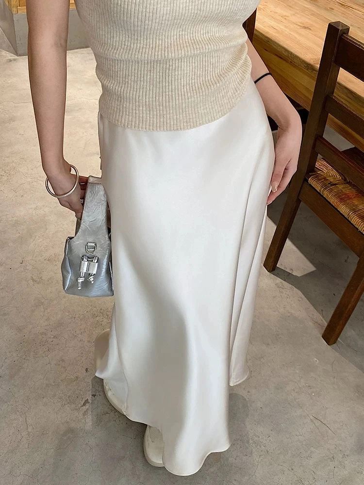 王美丽本丽-9668醋酸缎面垂感半身裙