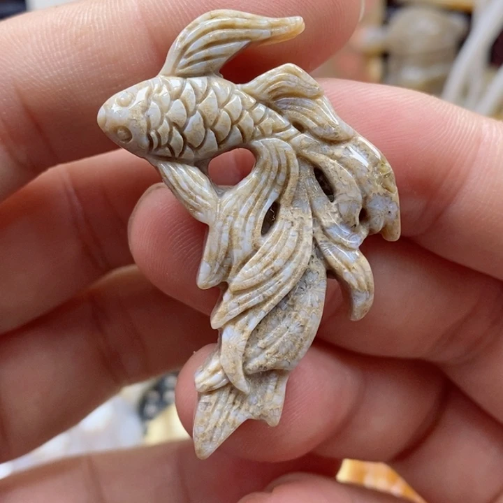 硅化珊瑚（珊瑚玉）颈饰未镶嵌