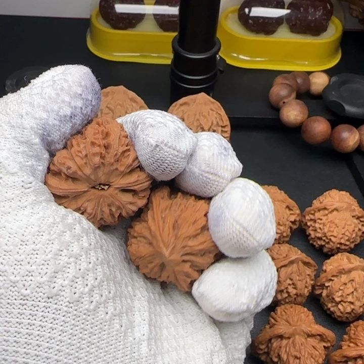 无***子41尺南疆石黄色生长线