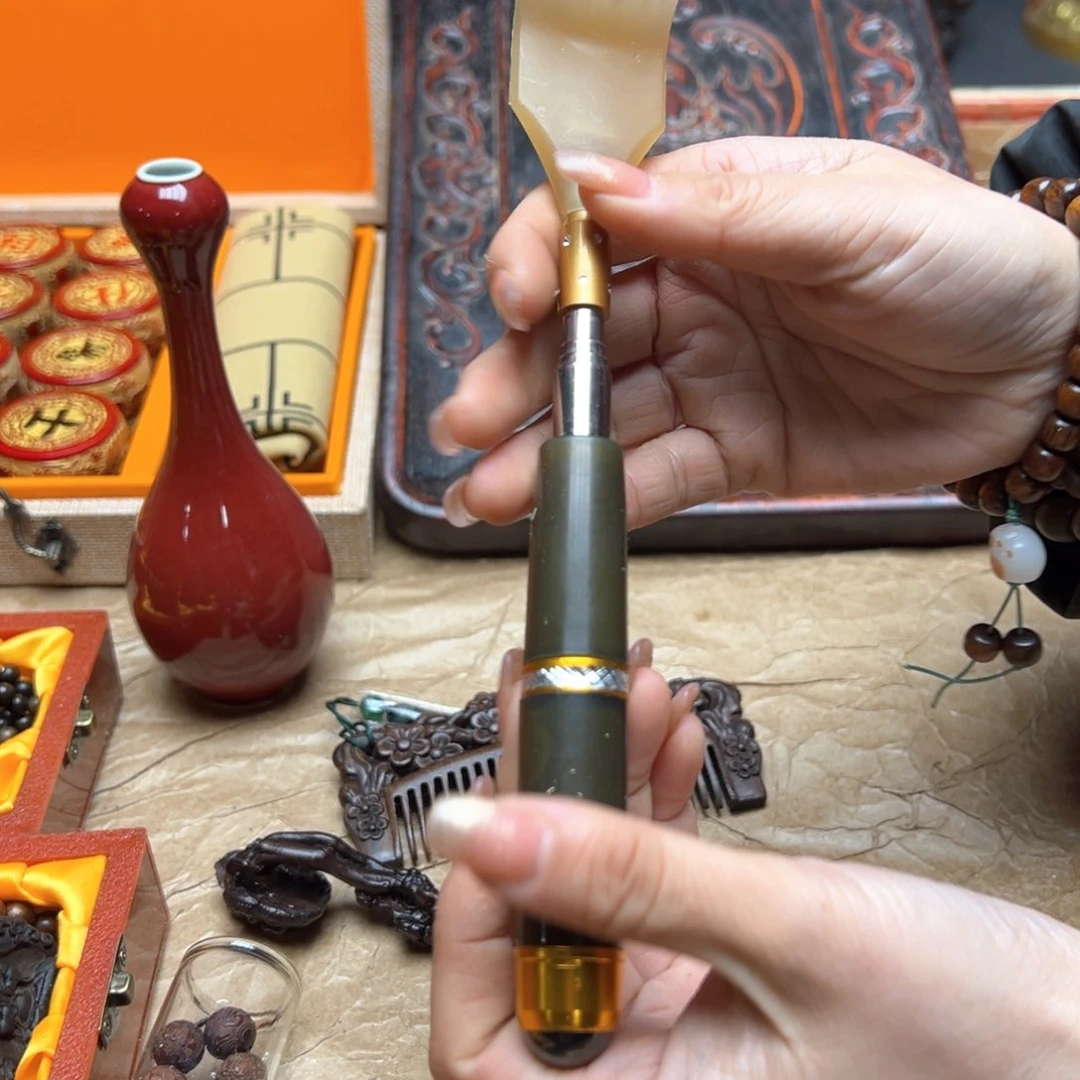 大叶紫檀（黑酸枝木类）