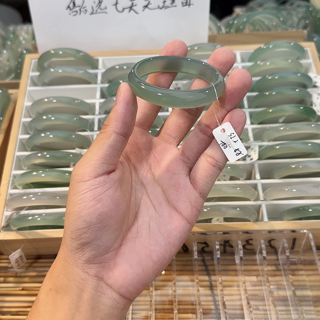 玛瑙/玉髓未镶嵌手镯圈口52.2