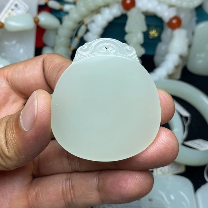 和田玉未镶嵌吊坠(不含链)