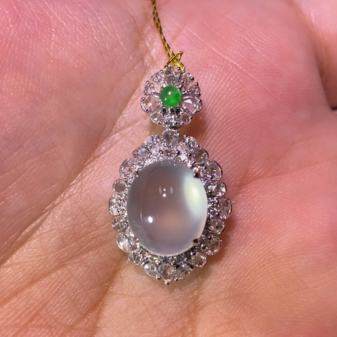 【闪购商品】吊坠(不含链)18K金镶嵌翡翠